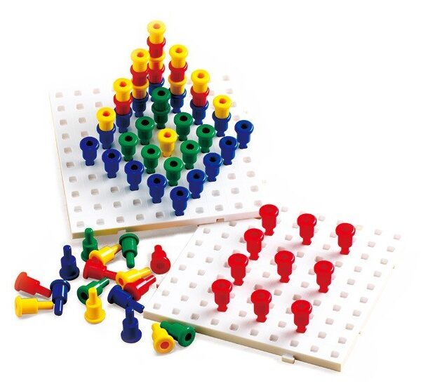 Jumbo Peg Board & Pegs Set